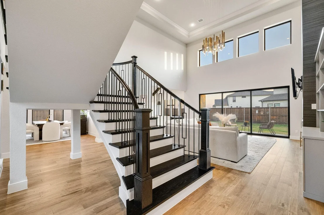 Photo of 2421 Heathrow Lane
