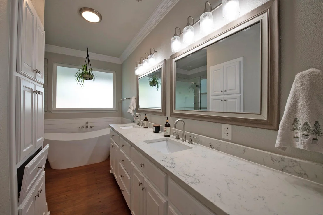 Photo of 405 Chippendale Drive