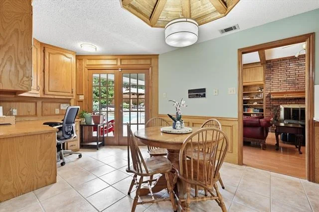 Photo of 732 Meadowlark Lane