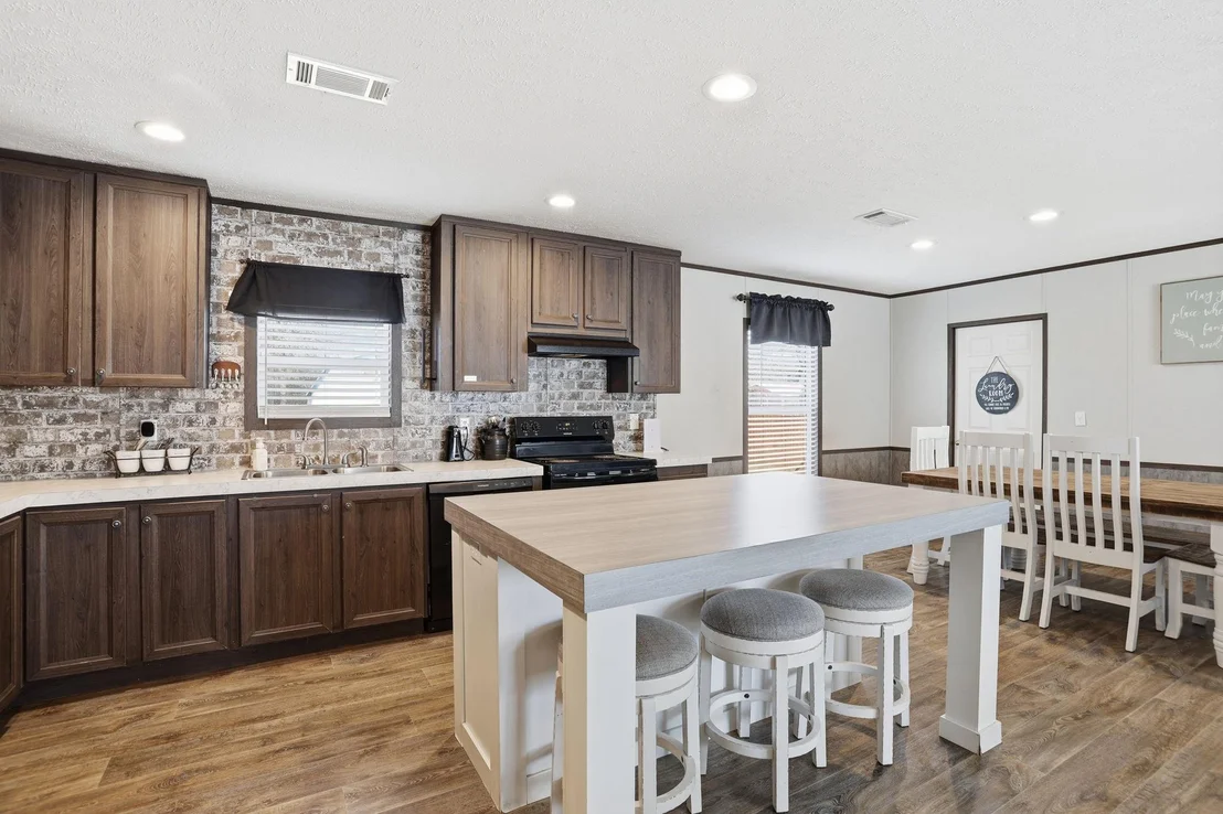 Photo of 350 County Road 4905