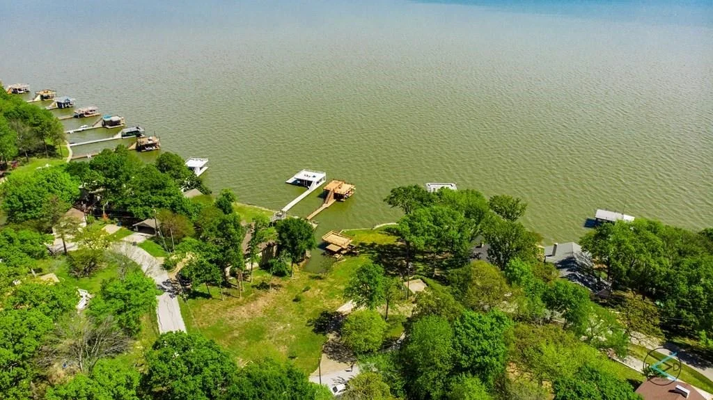 Photo of 433 Winding Shore Drive