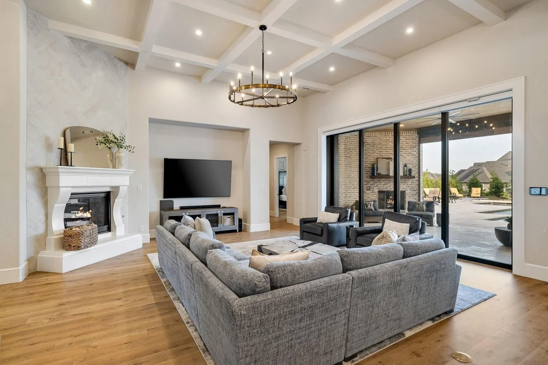 Photo of 660 Louise Drive