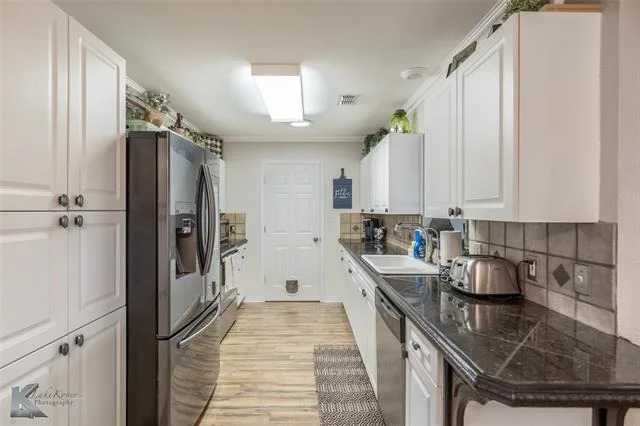 Photo of 1070 Larned Lane