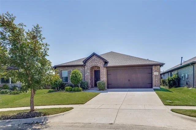 Photo of 1404 Rosebush Road