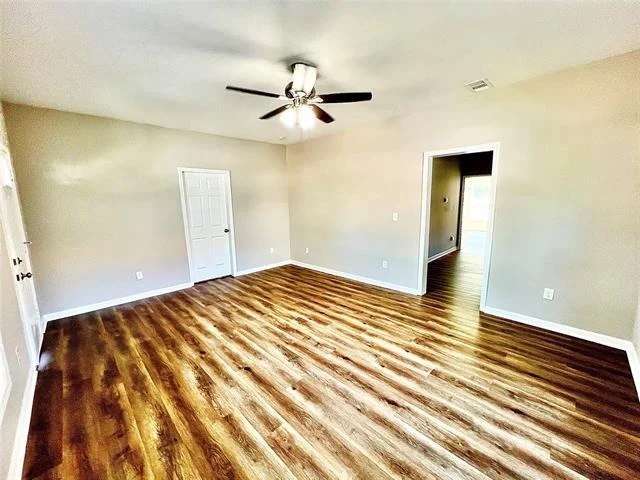 Photo of 805 W 12th Street