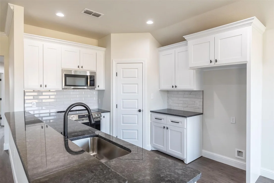 Photo of 7638 Hudson Way
