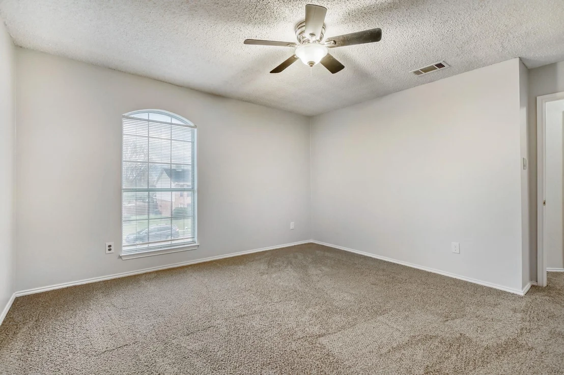 Photo of 2112 Meadowview Drive