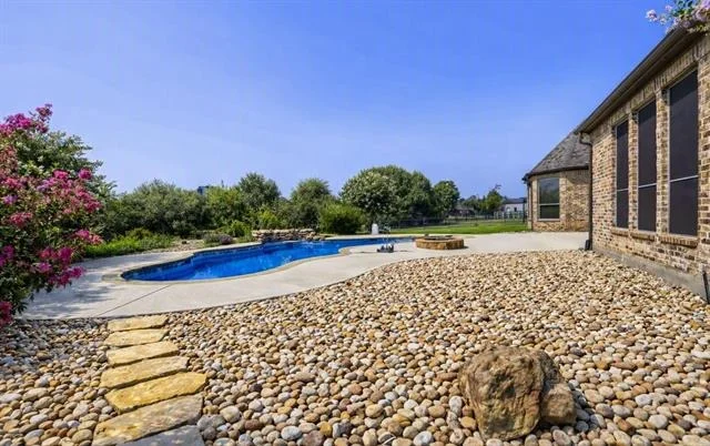 Photo of 1501 Willow Tree Drive