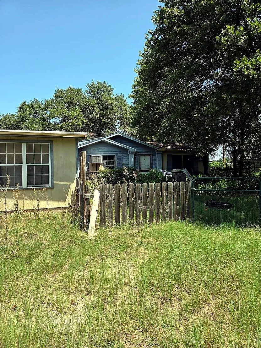 Photo of 1976 County Road 527