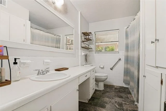 Photo of 1107 Royal Drive