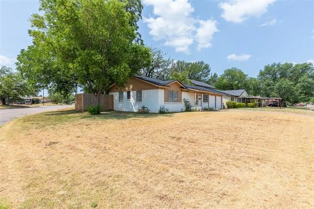Photo of 3901 Laurel Drive