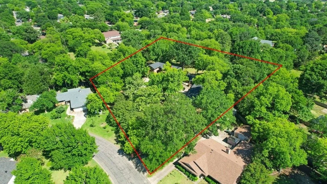Photo of 1000 Yorkshire Drive