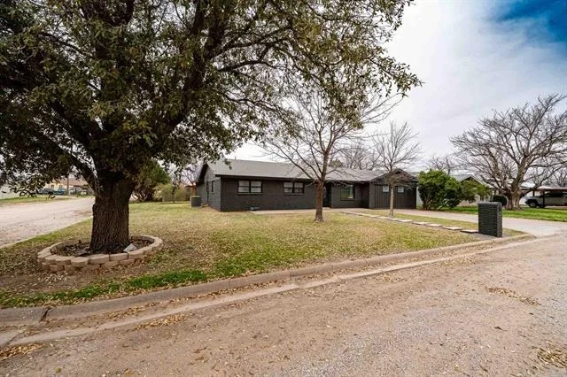 Photo of 600 NW Ave I