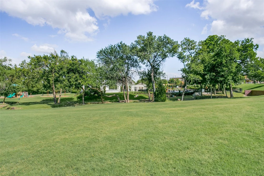 Photo of 7400 Wescott Lane