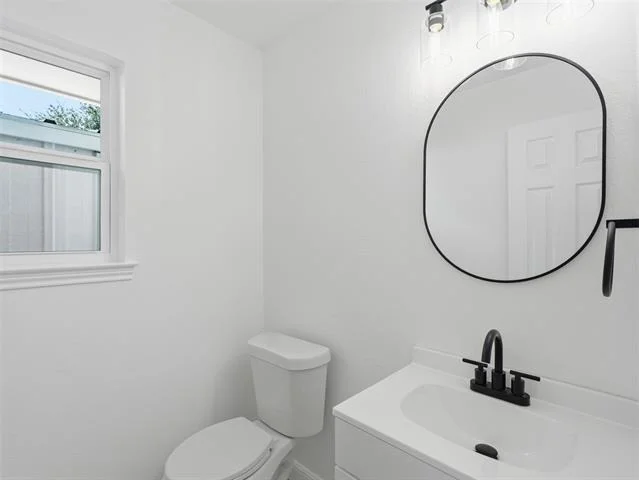 Photo of 2369 Claridge Circle