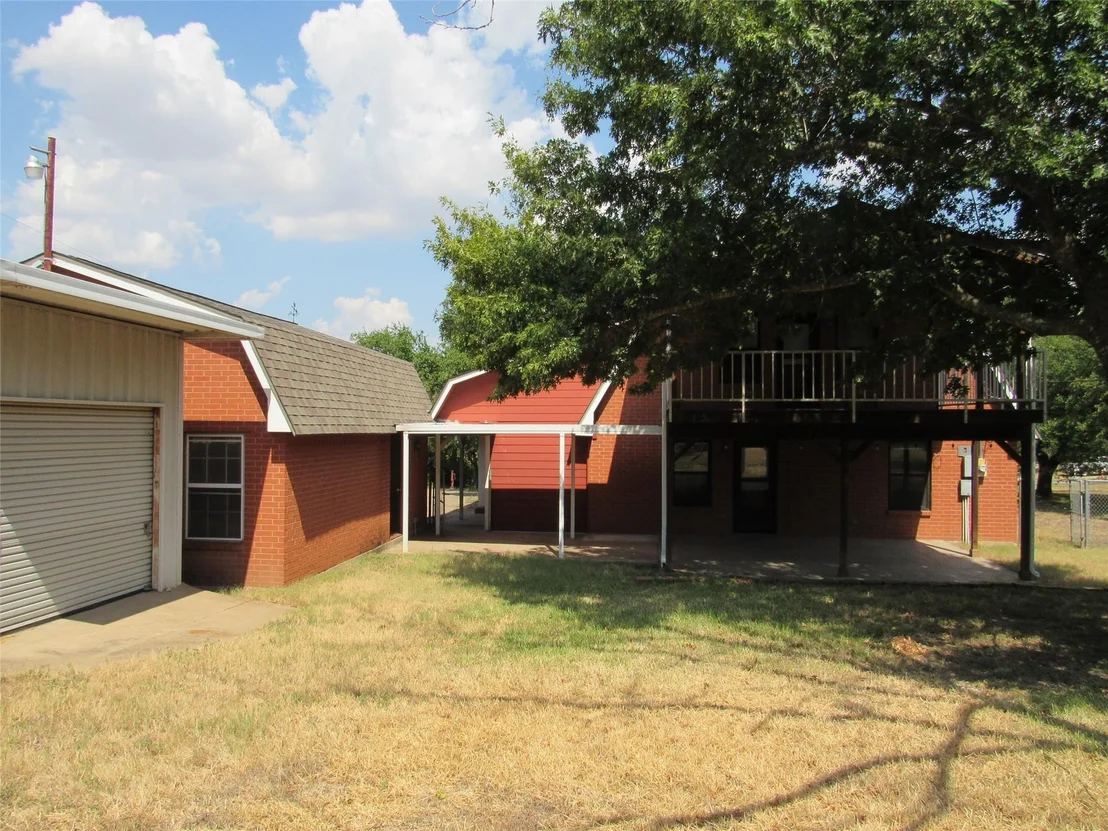 Photo of 626 Friendly Oaks Drive