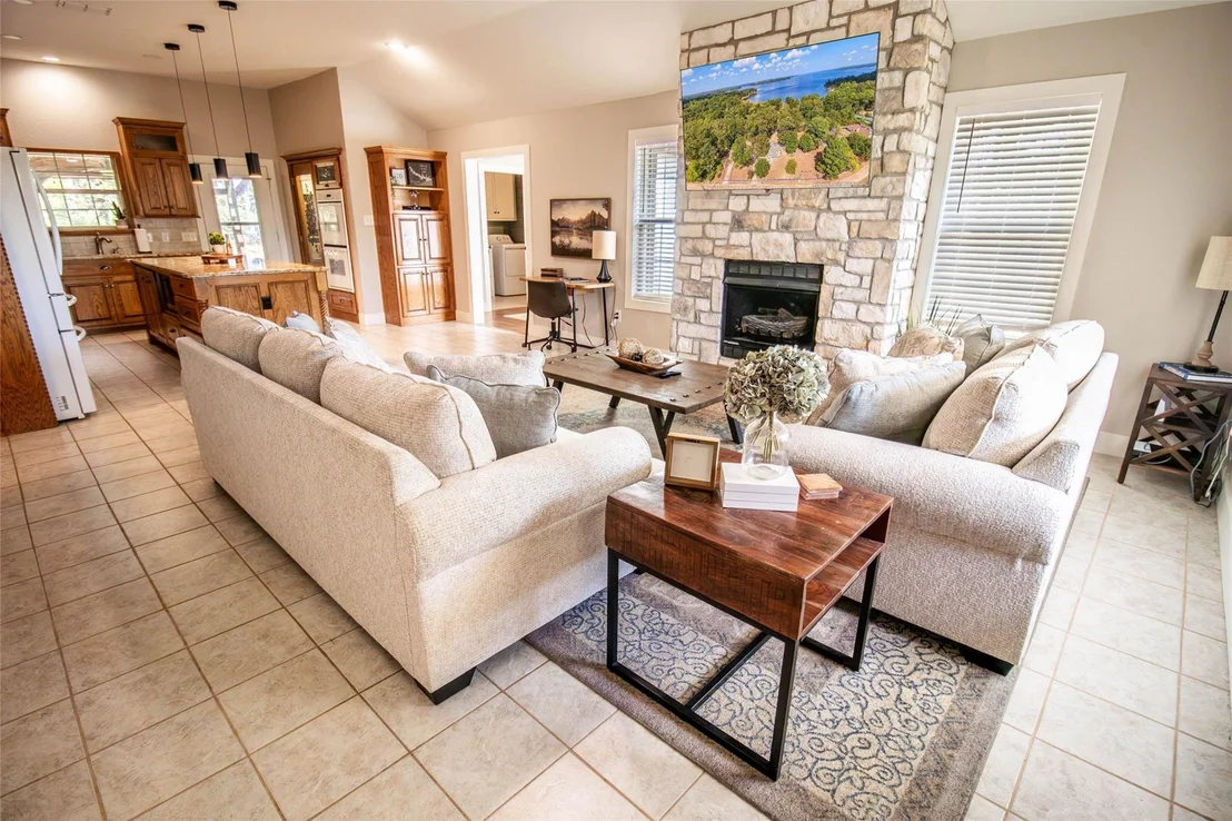 Photo of 237 Lakeview Circle