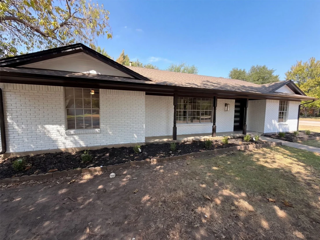 Photo of 1329 Wellington Drive