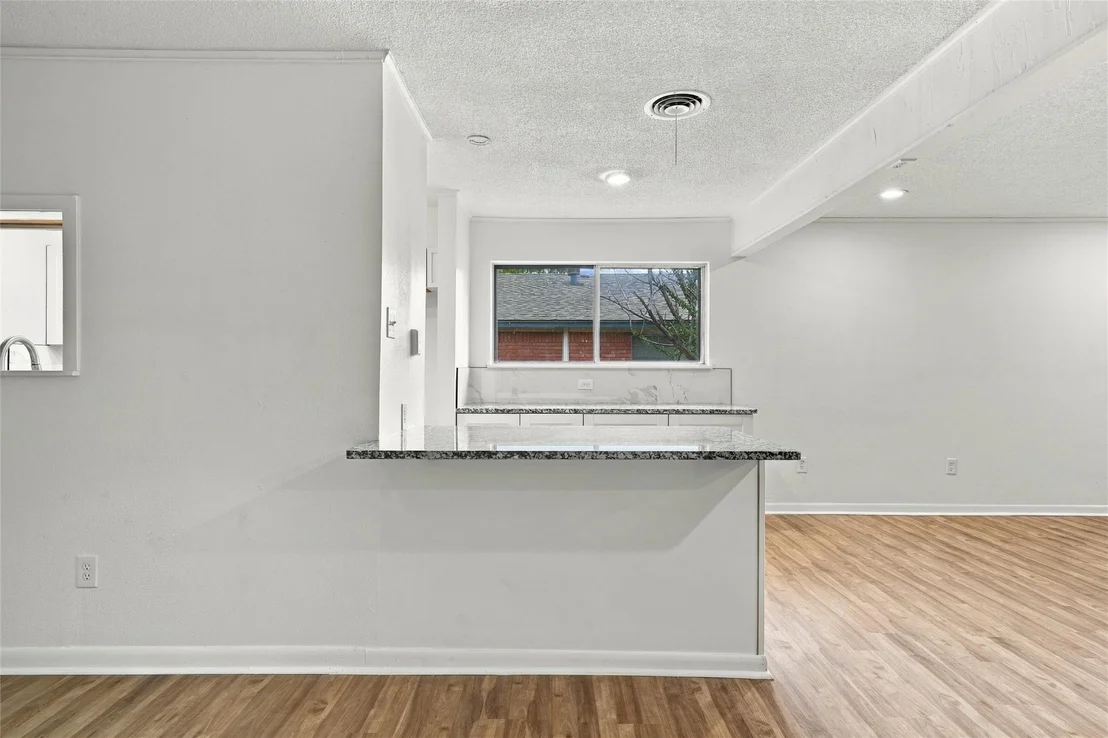 Photo of 1720 Mountainview Drive
