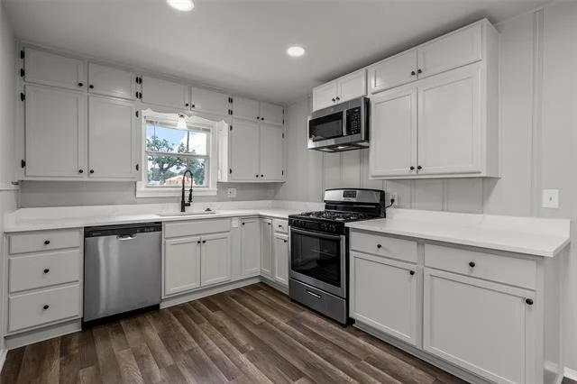Photo of 3718 Kendall Lane