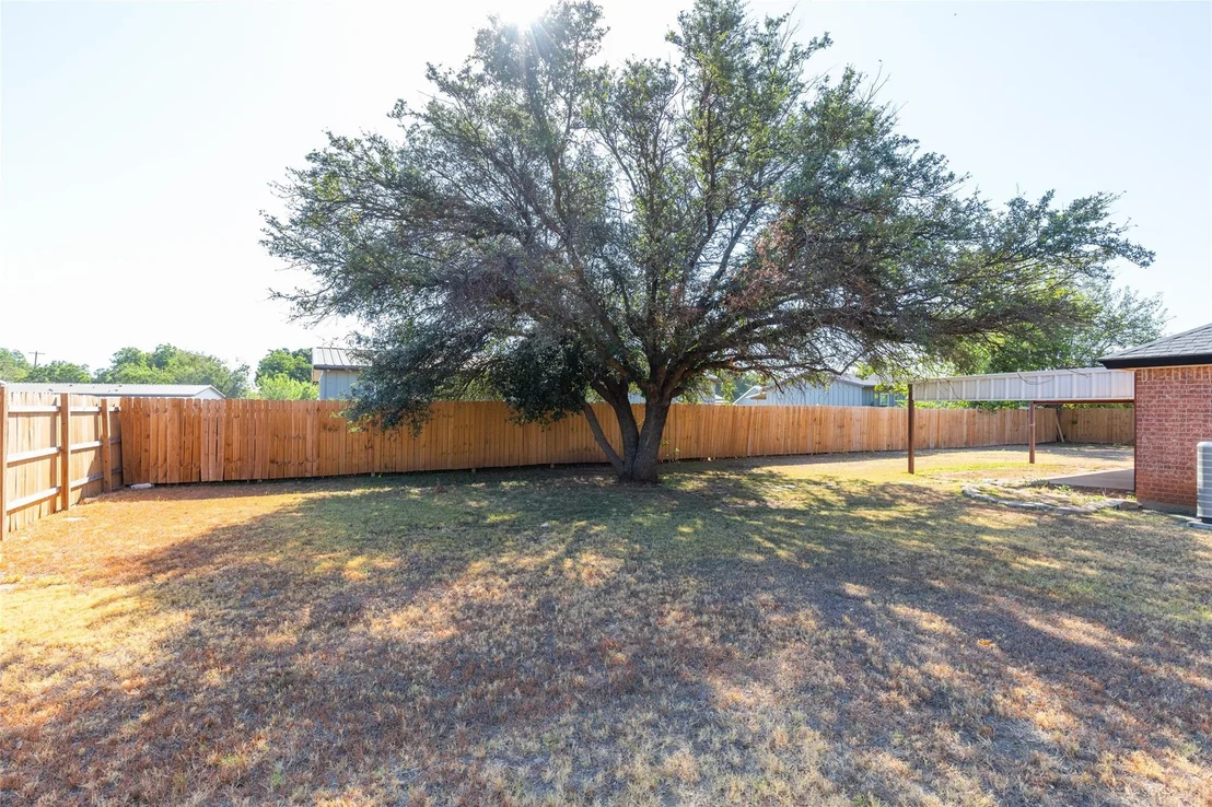 Photo of 717 Groves Road