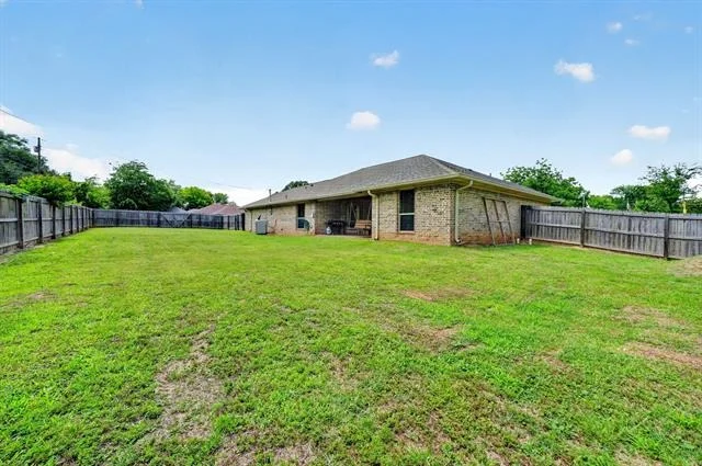 Photo of 220 Ebony Place