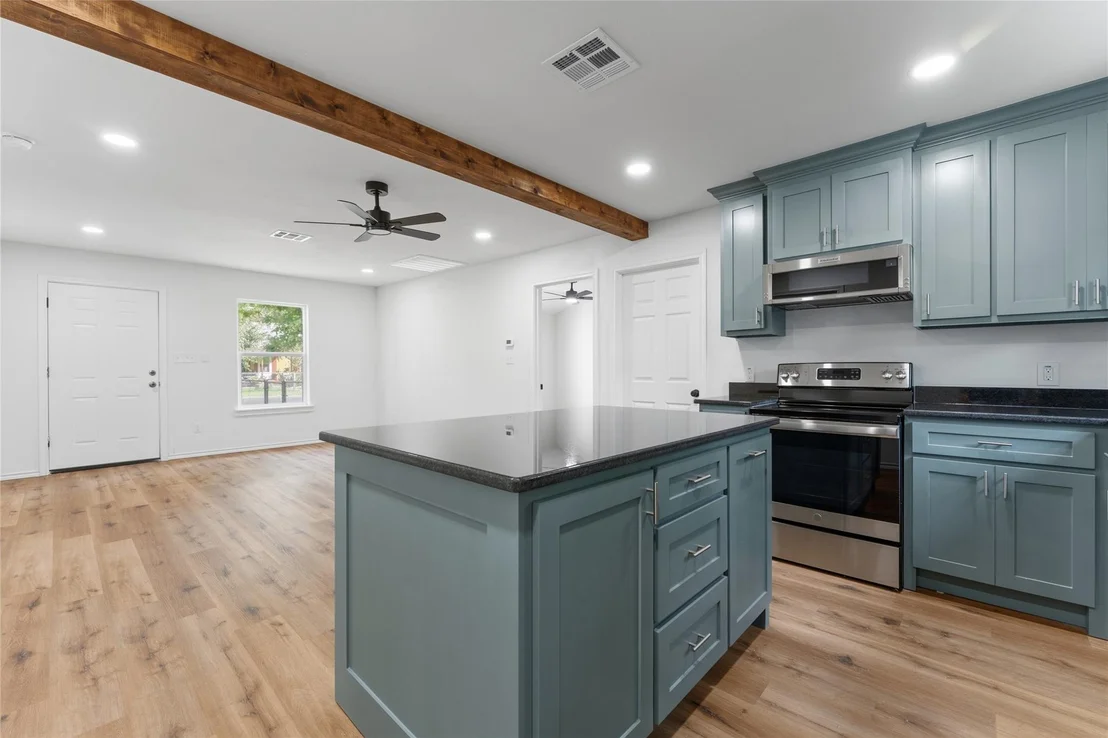 Photo of 2732 Mckenzie Avenue