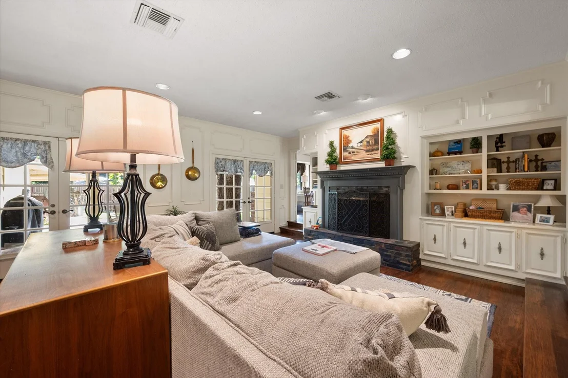 Photo of 1700 Jennifer Circle