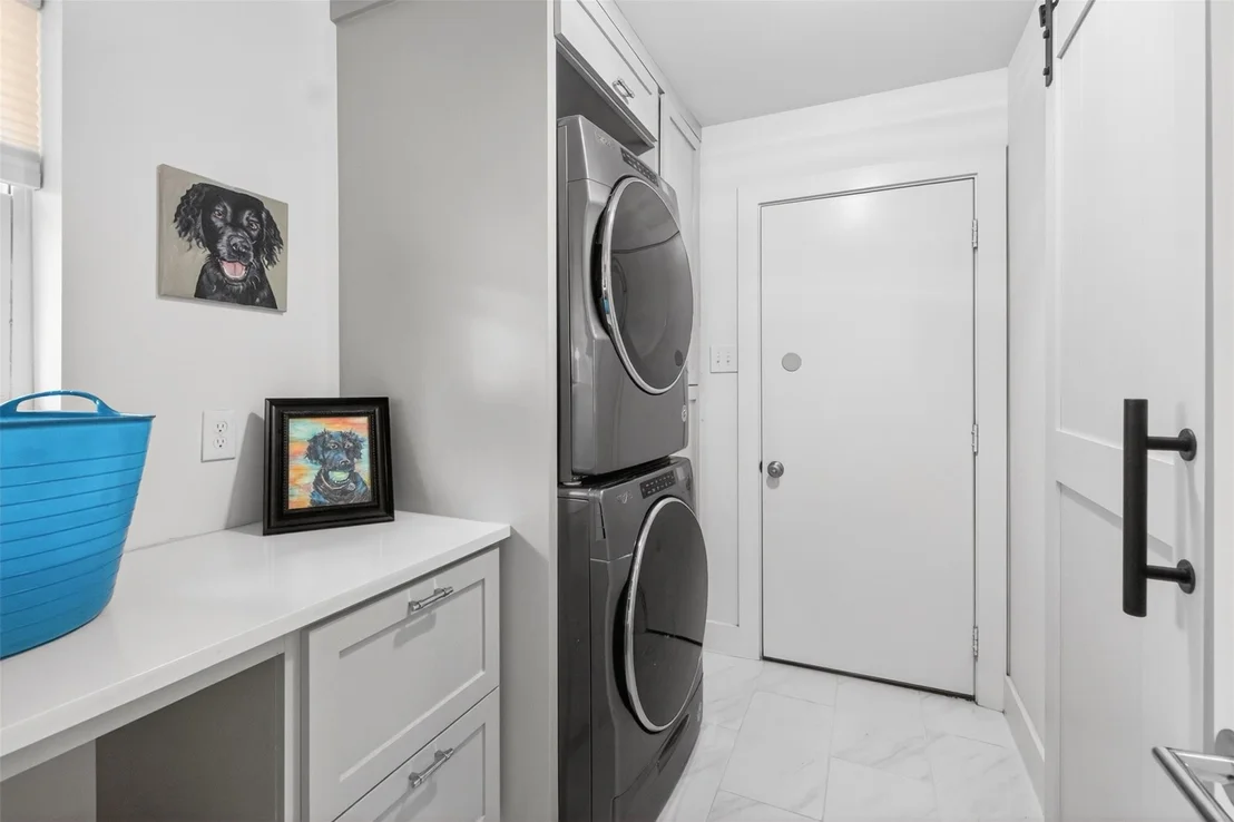 Photo of 6233 Crestmont Drive