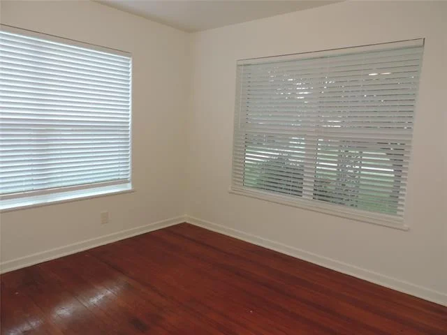 Photo of 581 Alexander Road