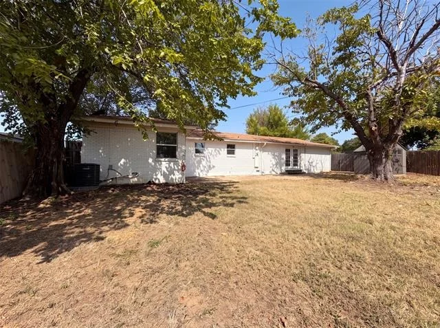 Photo of 832 Central Drive