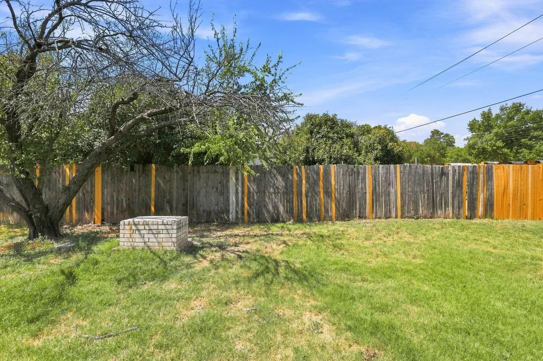 Photo of 8195 Waterside Trail