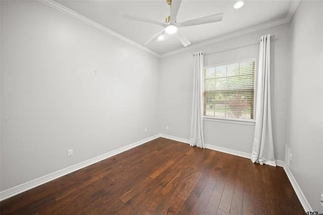 Photo of 614 Tryon Court