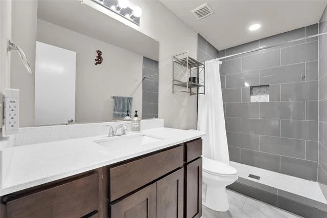 Photo of 2205 Forestcrest Drive