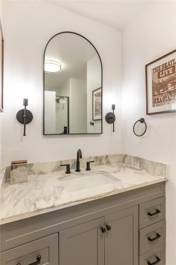 Photo of 7077 Joyce Way