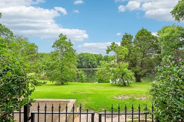 Photo of 128 Sceptre Drive