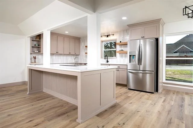 Photo of 411 W Heritage Drive
