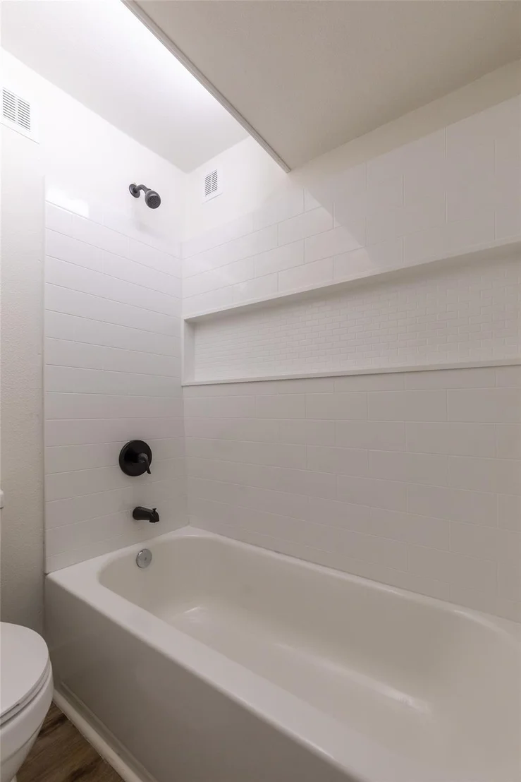 Photo of 909 Lane Avenue
