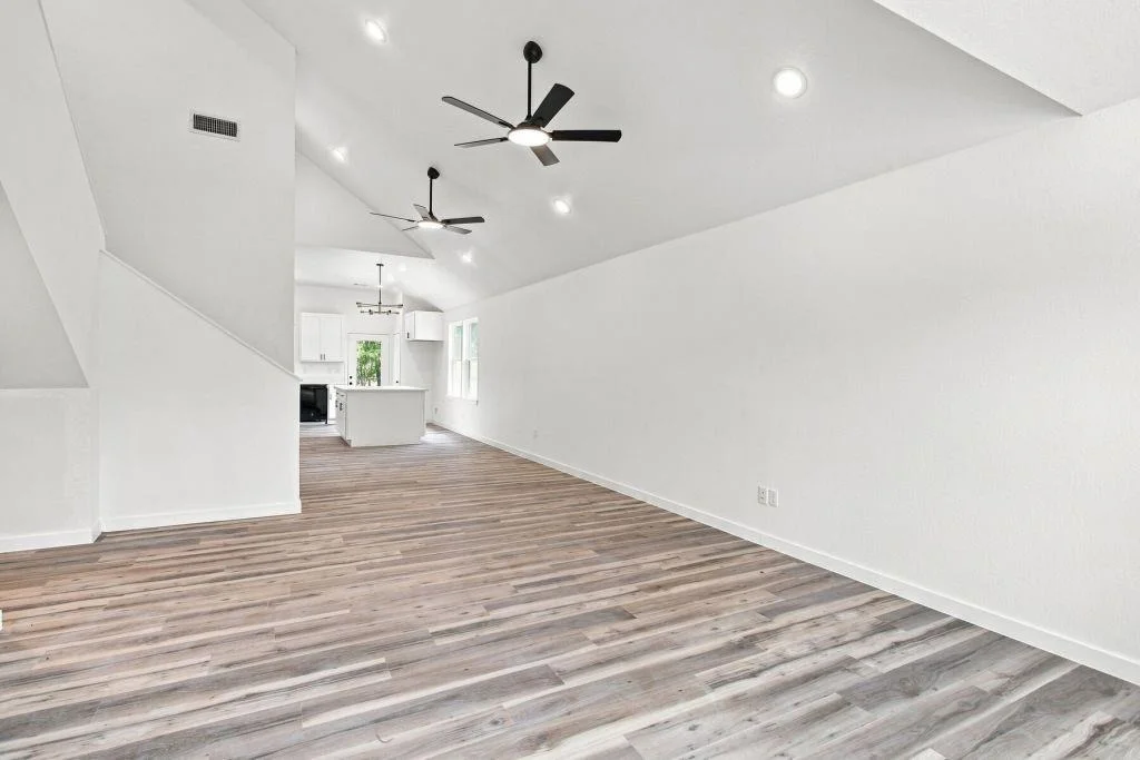 Photo of 106 E Miller