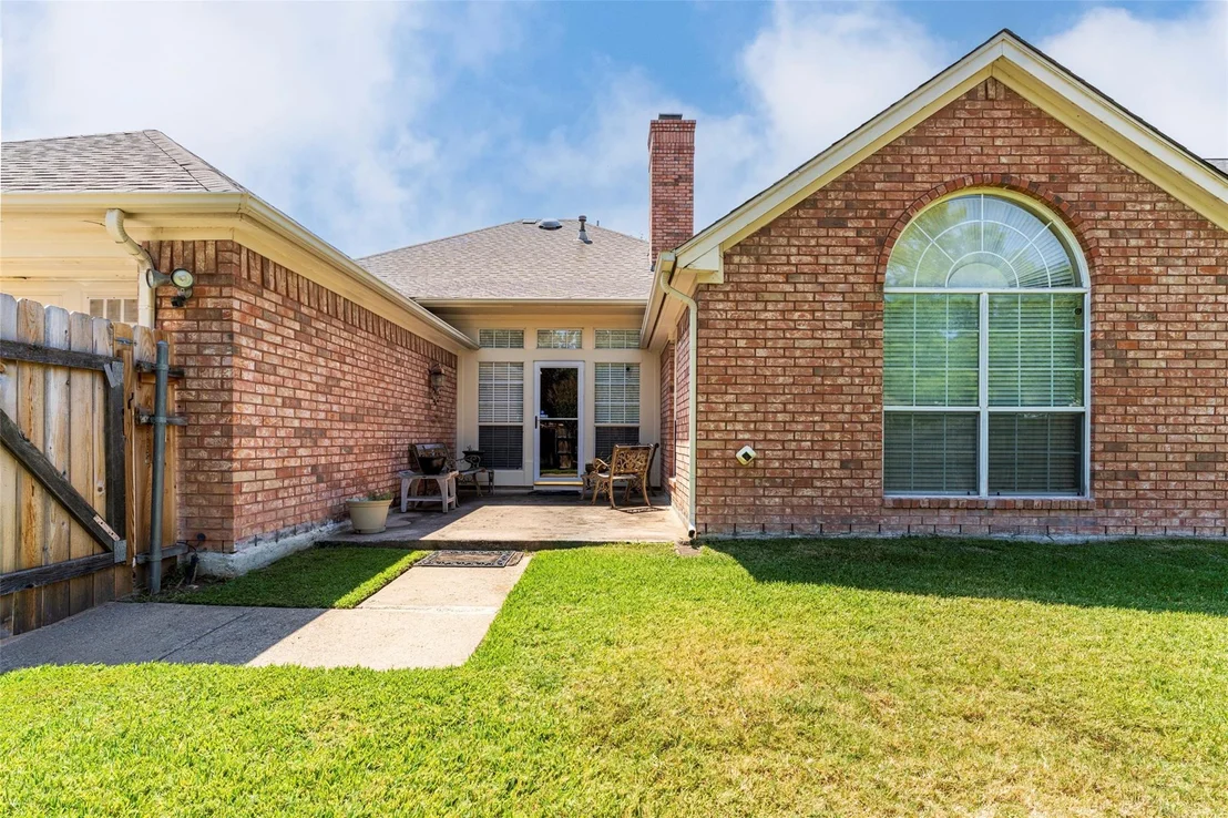 Photo of 5116 Dewdrop Lane