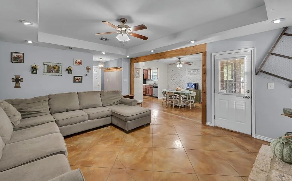 Photo of 3287 Rosenthal Parkway