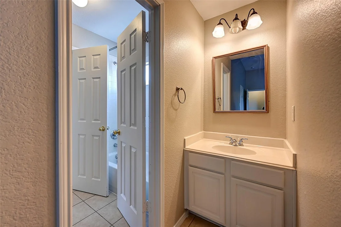 Photo of 7500 Parkgate Drive