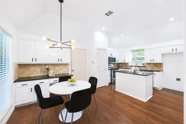 Photo of 306 Fairfax Drive