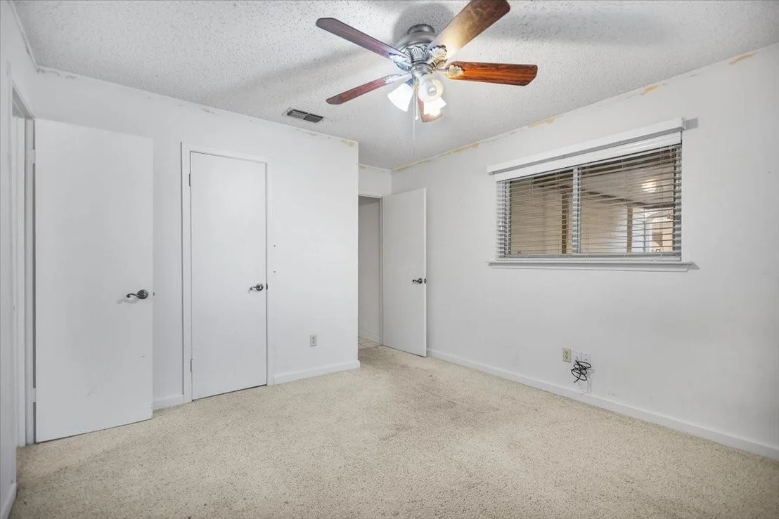 Photo of 207 Grass Knoll Drive