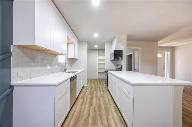 Photo of 301 Bellaire Drive