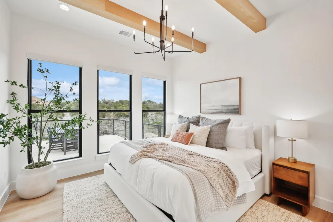 Photo of 1100 Creekview Cove