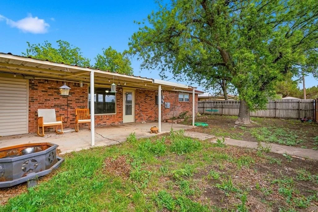 Photo of 1435 Bandera Dr