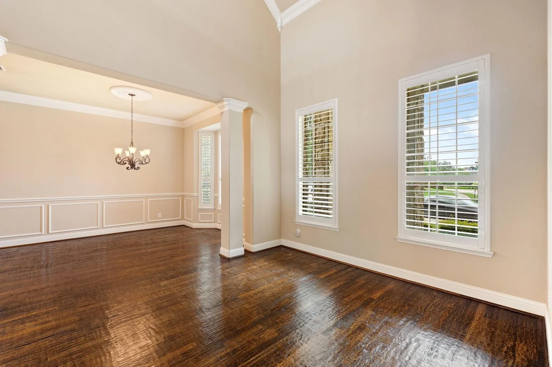 Photo of 1750 Lake Forest Drive