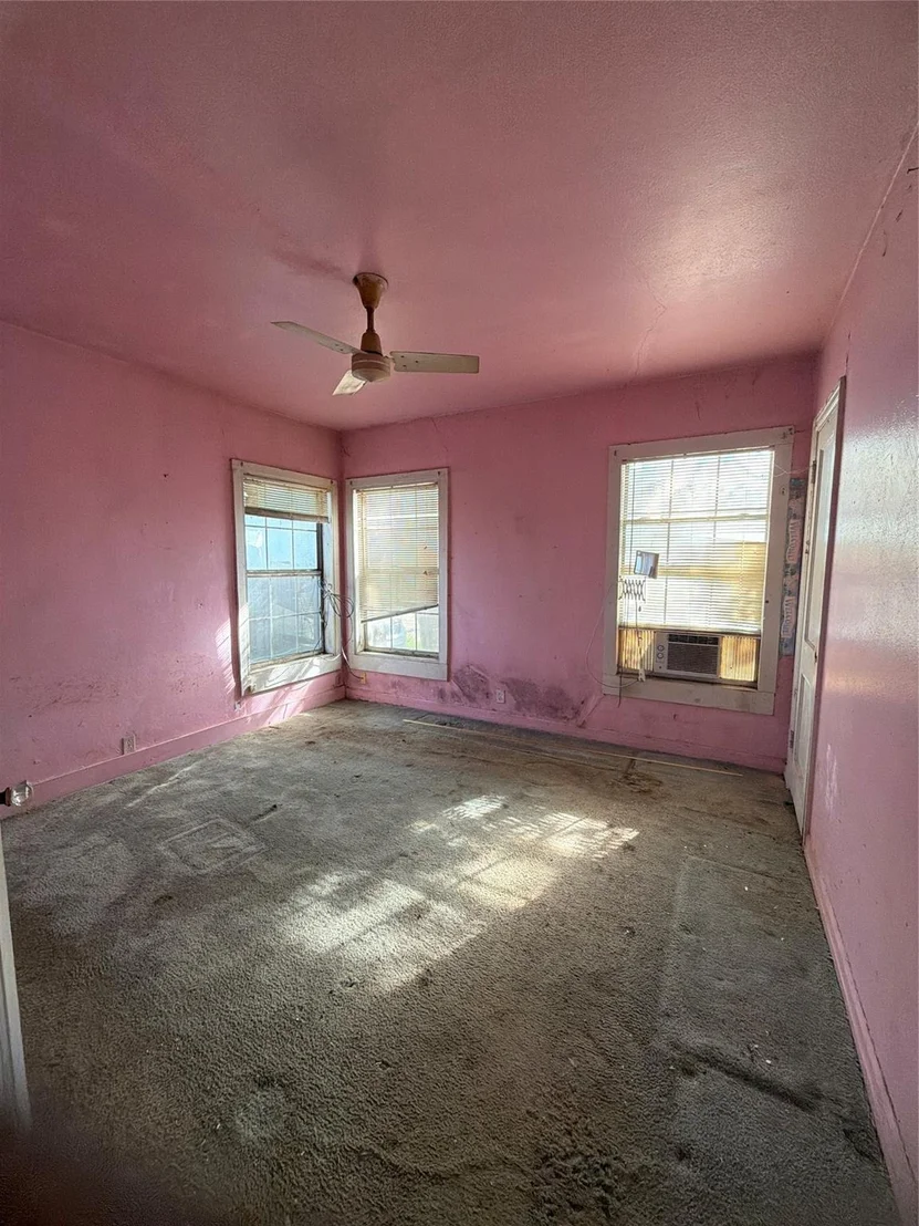 Photo of 205 Graham Avenue