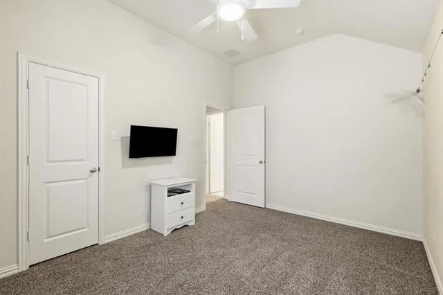 Photo of 15513 Bryant Park Avenue